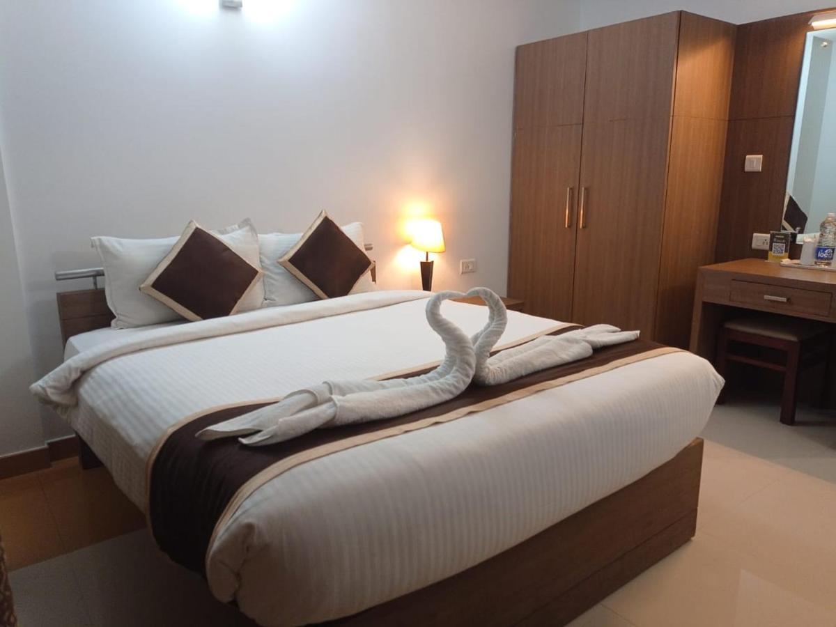 Hotel De Grand Kozhikode Exterior photo